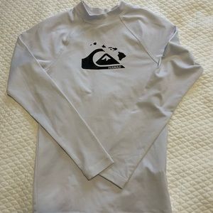 Quiksilver rash guard size XS